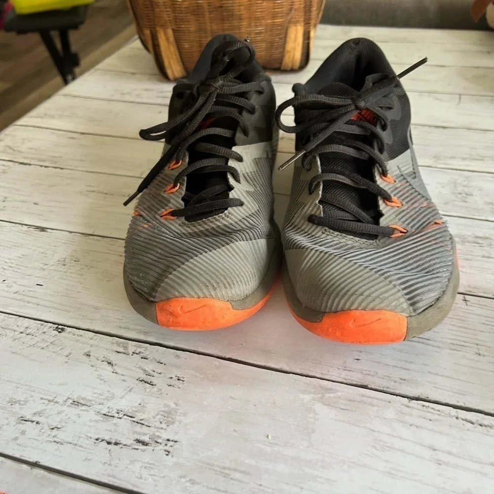 Nike Retaliation Trainer Running Shoes Cool Grey Orange Mens Size 10